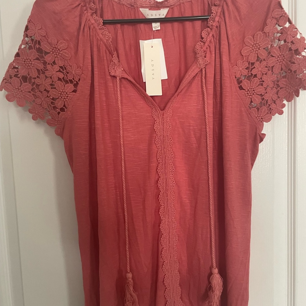 Adiva Women's Coral Lace Sleeve Blouse